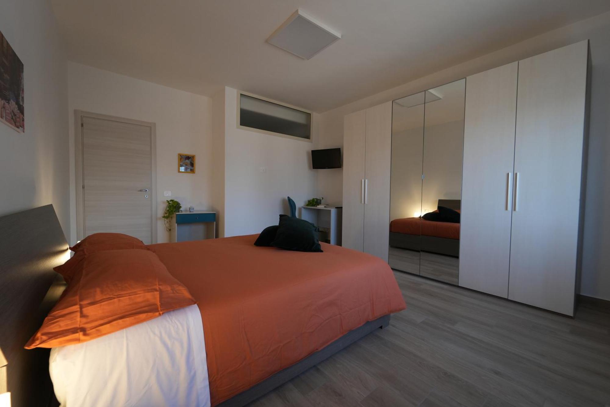 Panorama Vesuvius Affittacamere Guesthouse With Lift Near To Subway In Napoli Center Exterior photo
