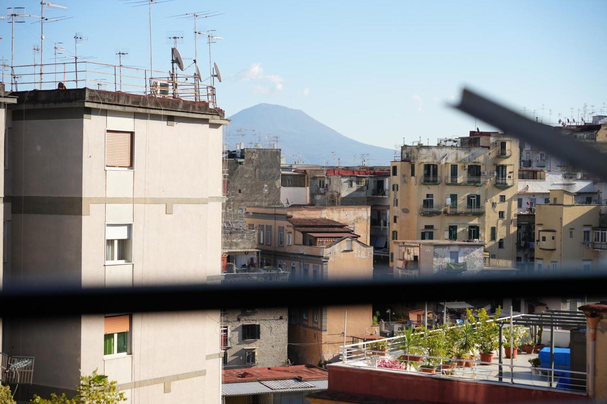 Panorama Vesuvius Affittacamere Guesthouse With Lift Near To Subway In Napoli Center Exterior photo